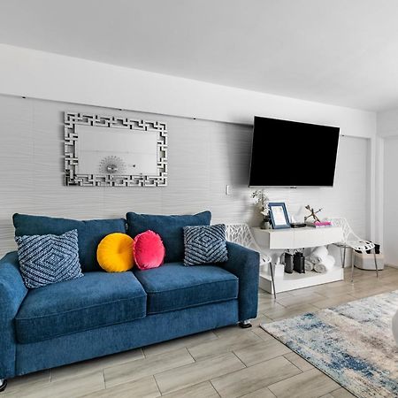 شقة Newly Renovated Oceanfront Studio W/ Balcony - دايتونا بيتش المظهر الخارجي الصورة