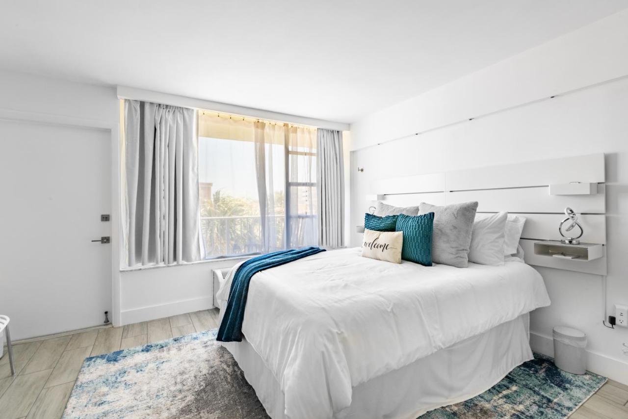 شقة Newly Renovated Oceanfront Studio W/ Balcony - دايتونا بيتش المظهر الخارجي الصورة