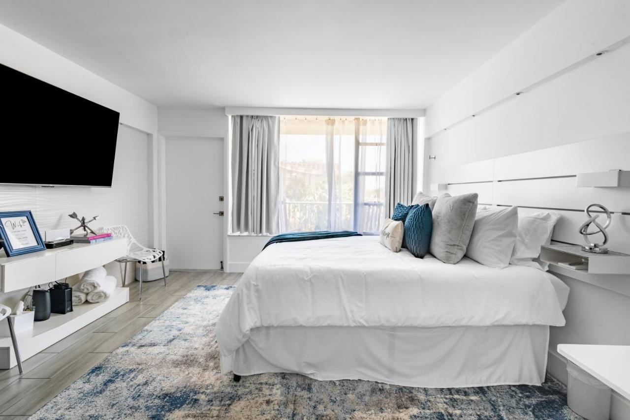 شقة Newly Renovated Oceanfront Studio W/ Balcony - دايتونا بيتش المظهر الخارجي الصورة